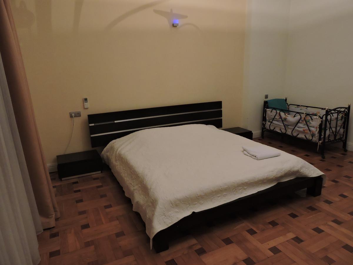 Apartamento 1 Shota Rustaveli Avenue Tiflis Exterior foto