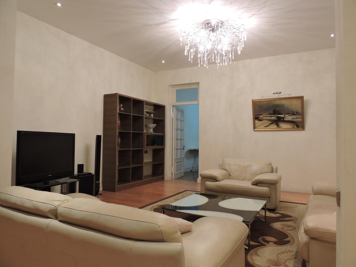 Apartamento 1 Shota Rustaveli Avenue Tiflis Exterior foto